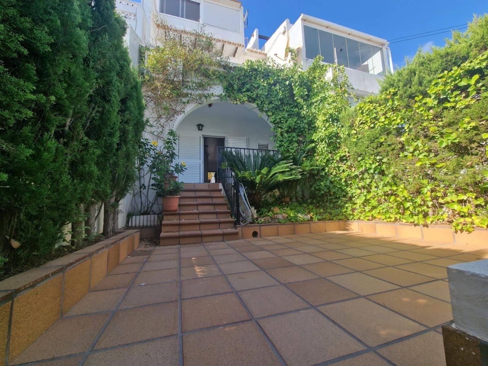 3 soveværelse Rækkehus til salg i Rojales med swimmingpool - € 189.000 (Ref: 8748139)