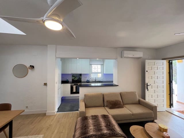 3 soverom Kjedet enebolig til salgs i Los Dolses, Orihuela med svømmebasseng - € 299 500 (Ref: 8751093)