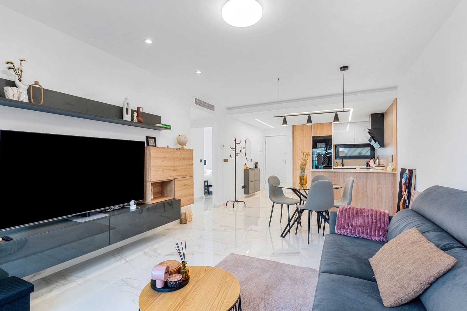 2 bedroom Apartment for sale in El Raso with pool garage - € 309,000 (Ref: 8751094)