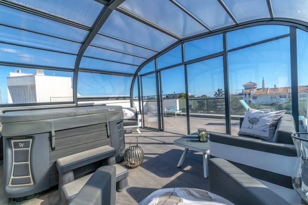 2 bedroom Villa for sale in Campoamor with pool - € 1,250,000 (Ref: 8751095)