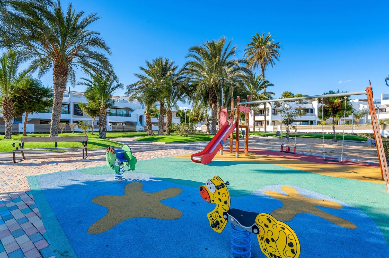 2 soveværelse Lejlighed til salg i San Pedro del Pinatar med swimmingpool garage - € 249.000 (Ref: 8780187)