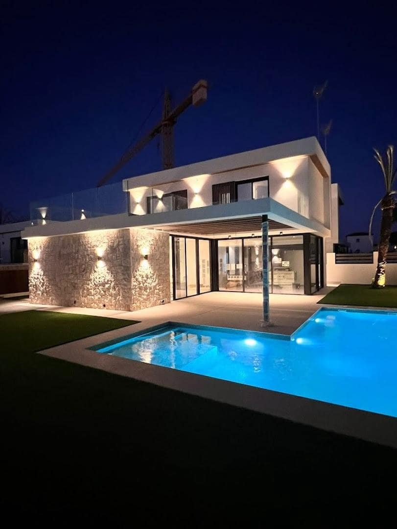 3 sovrum Villa till salu i Playa Flamenca med pool - 575 000 € (Ref: 8780188)