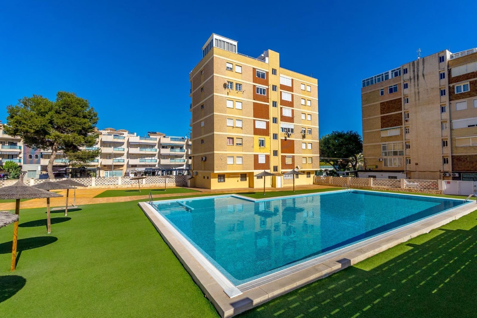 4 quarto Apartamento para venda em La Zenia com piscina - 299 000 € (Ref: 8795865)