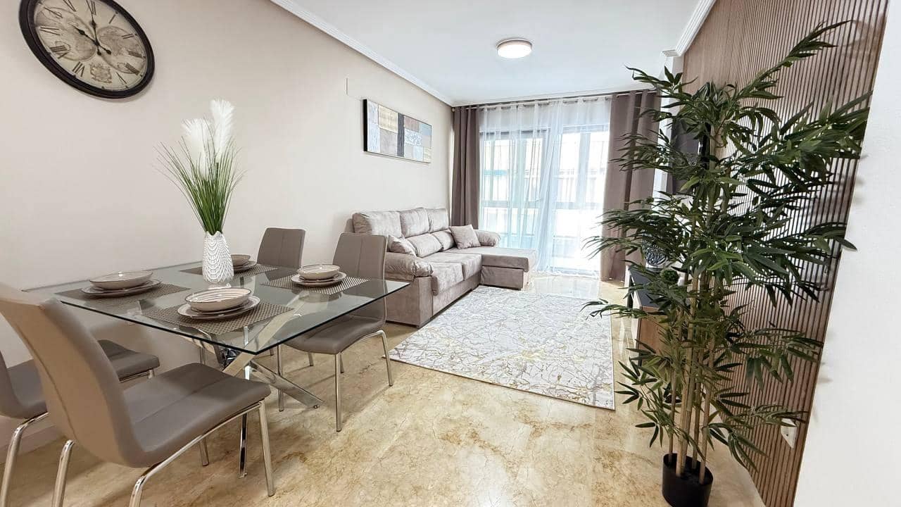 2 quarto Apartamento para venda em Torrevieja com piscina - 239 900 € (Ref: 8814007)