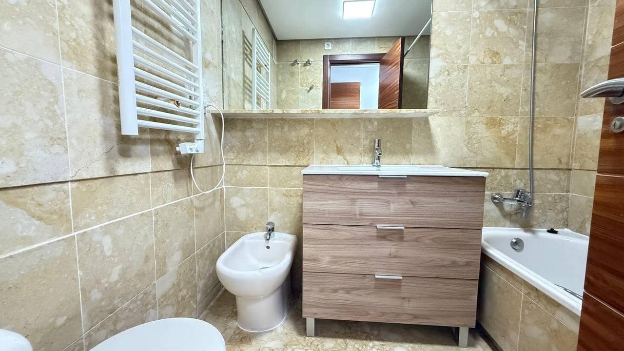 2 quarto Apartamento para venda em Torrevieja com piscina - 239 900 € (Ref: 8814007)