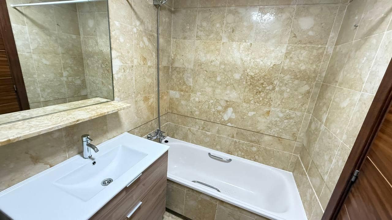 2 quarto Apartamento para venda em Torrevieja com piscina - 239 900 € (Ref: 8814007)