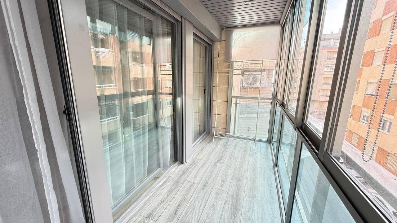 2 quarto Apartamento para venda em Torrevieja com piscina - 239 900 € (Ref: 8814007)