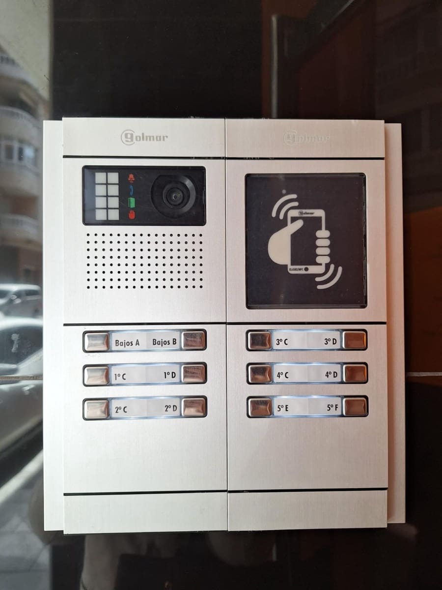 Apartamento de 1 habitación en Torrevieja en venta con piscina garaje - 239.000 € (Ref: 8836671)