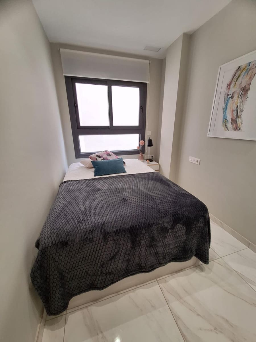 Apartamento de 1 habitación en Torrevieja en venta con piscina garaje - 239.000 € (Ref: 8836671)