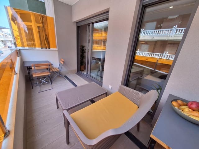 Apartamento de 1 habitación en Centro, Torrevieja en venta con piscina garaje - 239.000 € (Ref: 8836671)