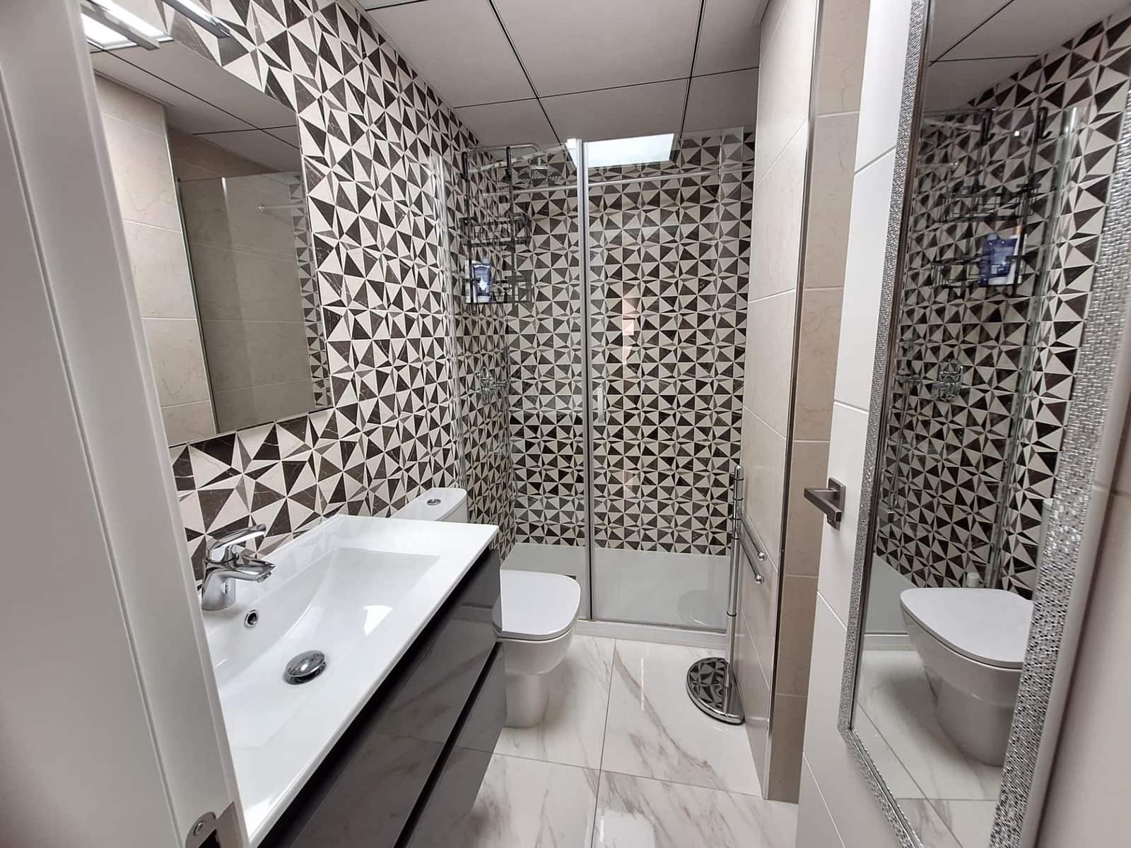 Apartamento de 1 habitación en Torrevieja en venta con piscina garaje - 239.000 € (Ref: 8836671)