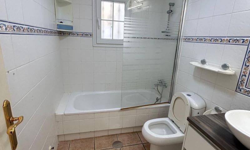 2 sypialnia Bungalow na sprzedaż w Torrevieja z basenem - 165 000 € (Ref: 8854971)