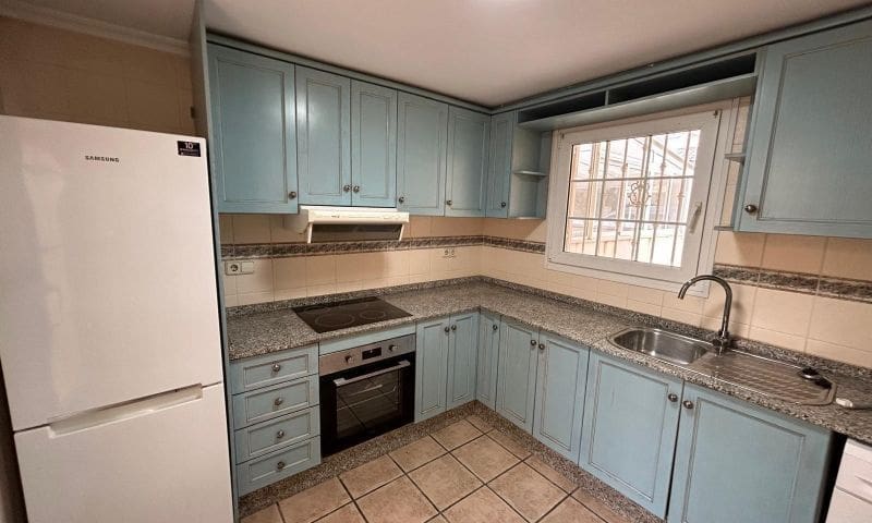 2 sypialnia Bungalow na sprzedaż w Torrevieja z basenem - 165 000 € (Ref: 8854971)