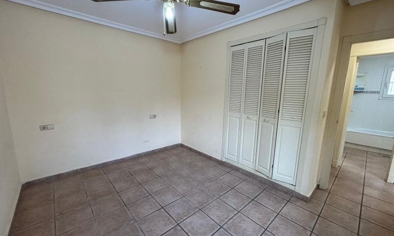 2 sypialnia Bungalow na sprzedaż w Torrevieja z basenem - 165 000 € (Ref: 8854971)