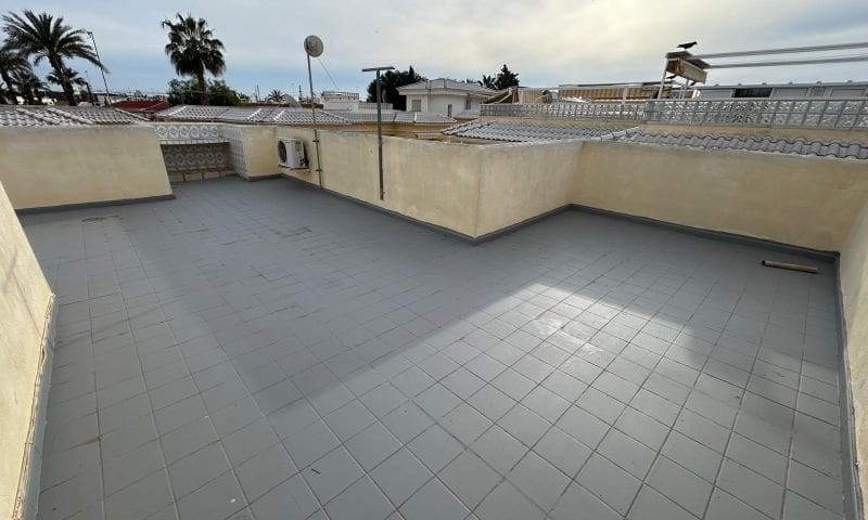 2 sypialnia Bungalow na sprzedaż w Torrevieja z basenem - 165 000 € (Ref: 8854971)