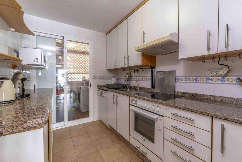 Appartement de 2 chambres à louer à Campoamor avec garage - 1 500 € (Ref: 8854973)
