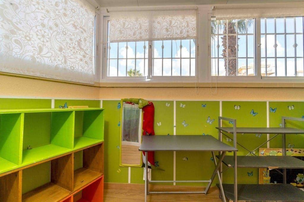 Appartement de 2 chambres à louer à Campoamor avec garage - 1 500 € (Ref: 8854973)