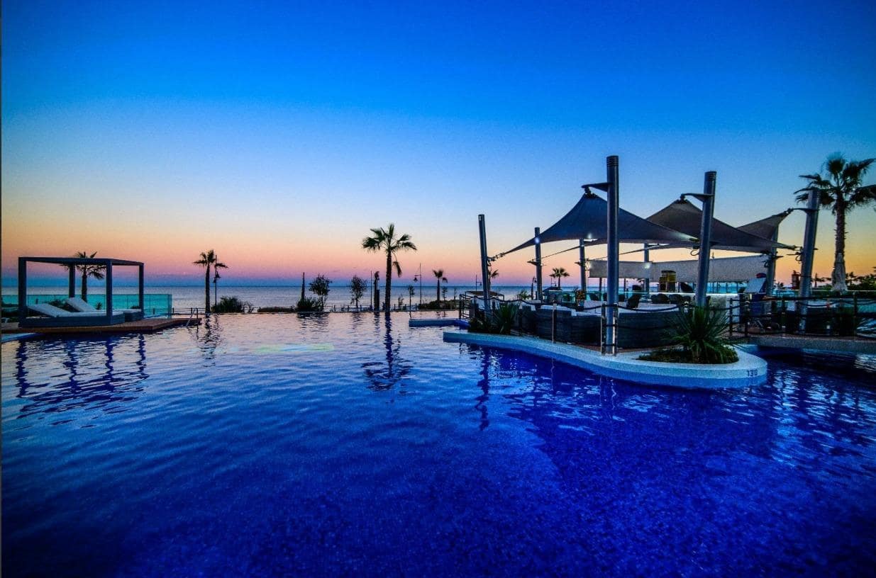 Apartamento de 2 habitaciones en Punta Prima en venta con piscina garaje - 389.000 € (Ref: 8857402)