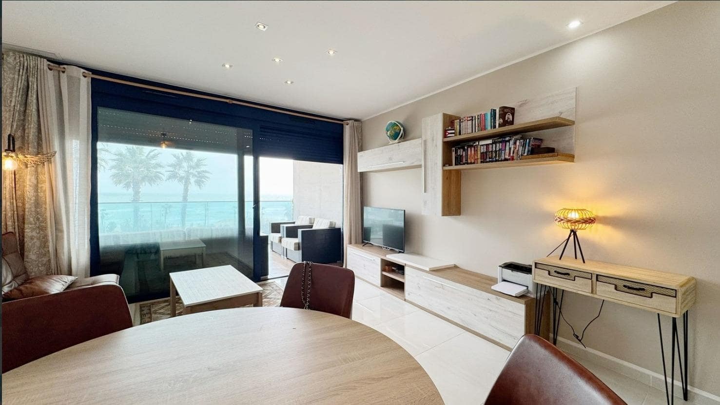 Apartamento de 2 habitaciones en Punta Prima en venta con piscina garaje - 389.000 € (Ref: 8857402)