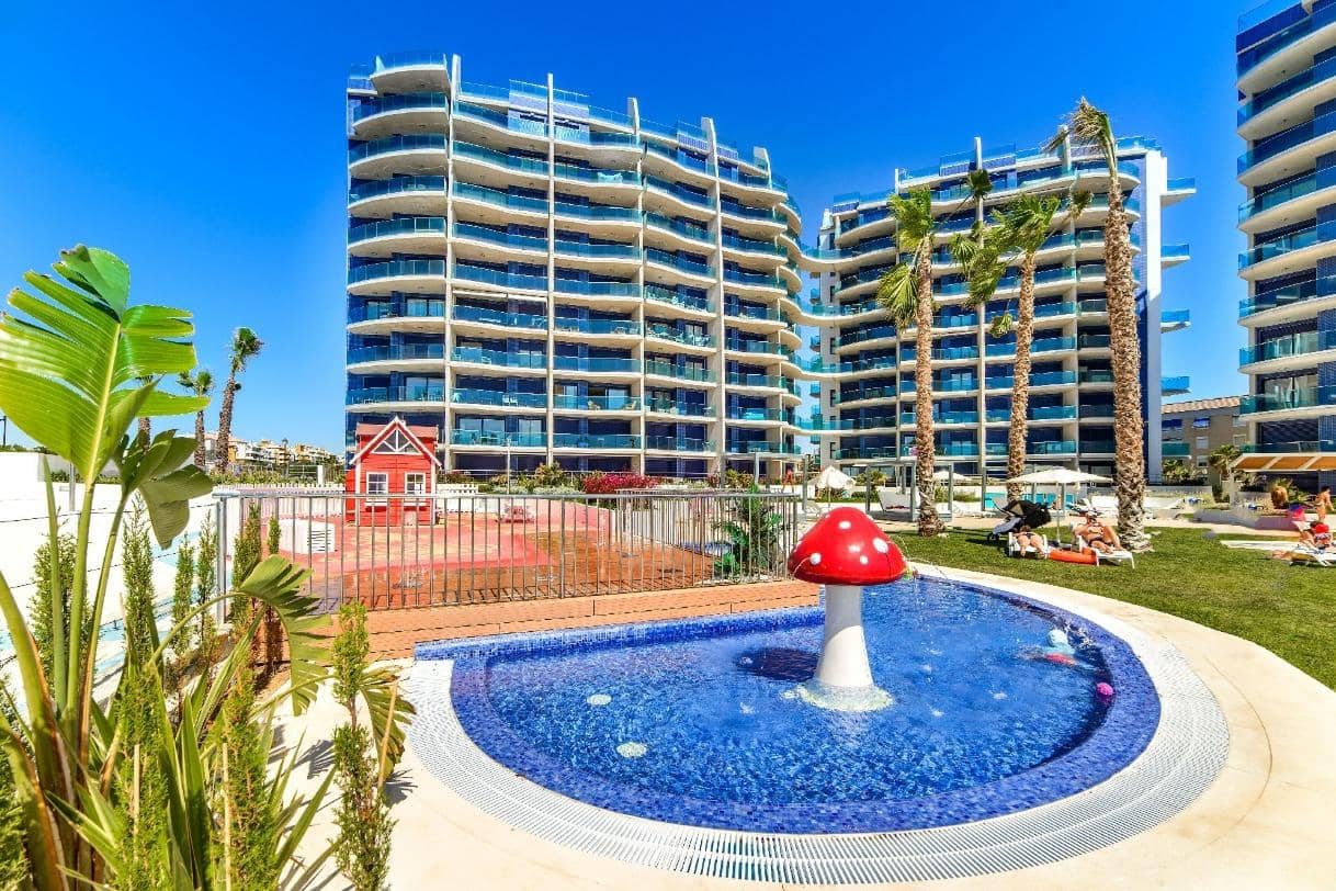 Apartamento de 2 habitaciones en Punta Prima en venta con piscina garaje - 389.000 € (Ref: 8857402)