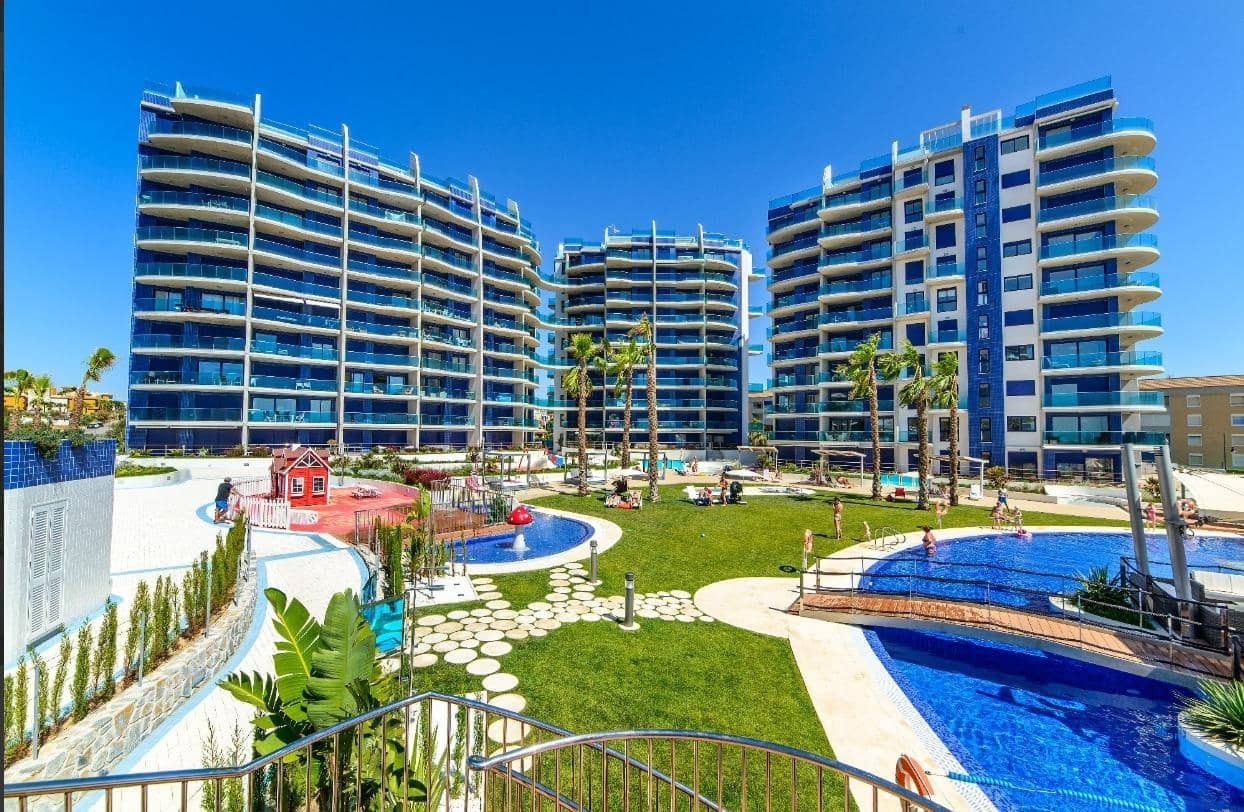 Apartamento de 2 habitaciones en Punta Prima en venta con piscina garaje - 389.000 € (Ref: 8857402)