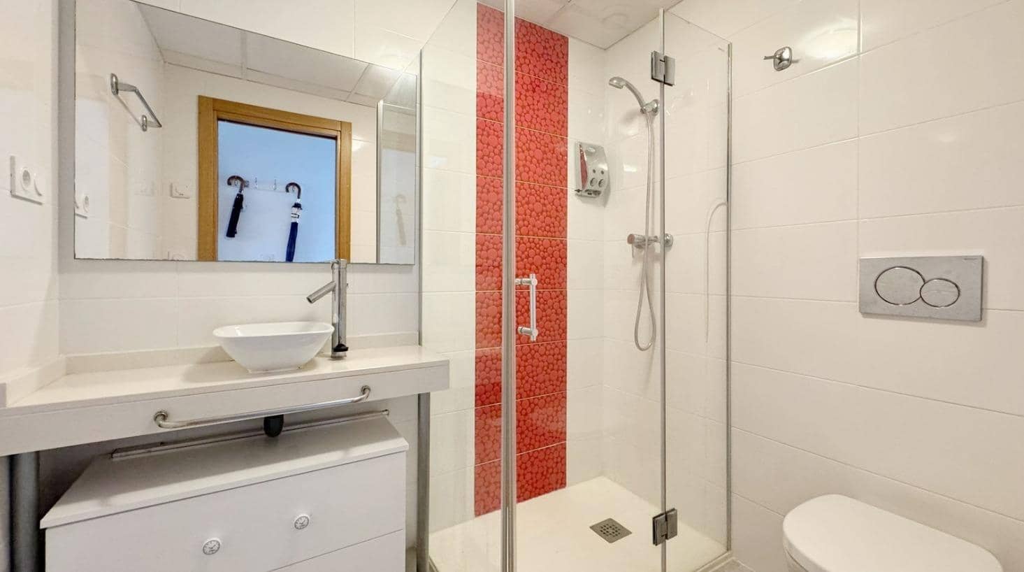 Apartamento de 2 habitaciones en Punta Prima en venta con piscina garaje - 389.000 € (Ref: 8857402)