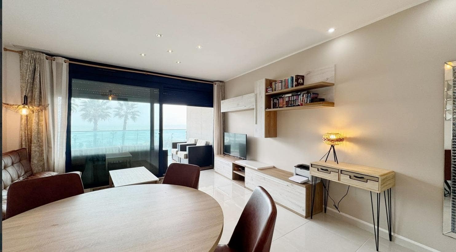 Apartamento de 2 habitaciones en Punta Prima en venta con piscina garaje - 389.000 € (Ref: 8857402)