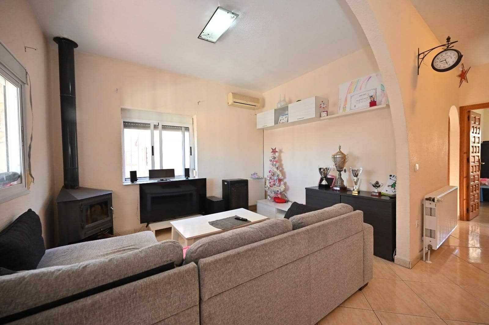 3 soverom Kjedet enebolig til salgs i Orihuela med svømmebasseng - € 279 000 (Ref: 8857406)