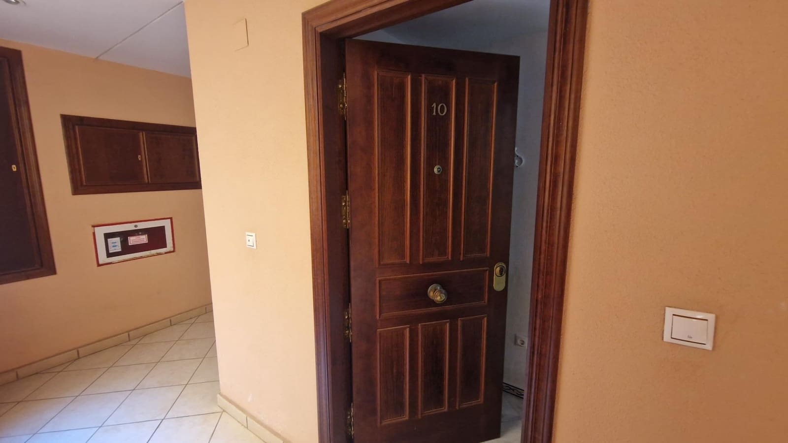 2 makuuhuone Huoneisto myytävänä paikassa Torrevieja mukana uima-altaan - 229 900 € (Ref: 8867336)