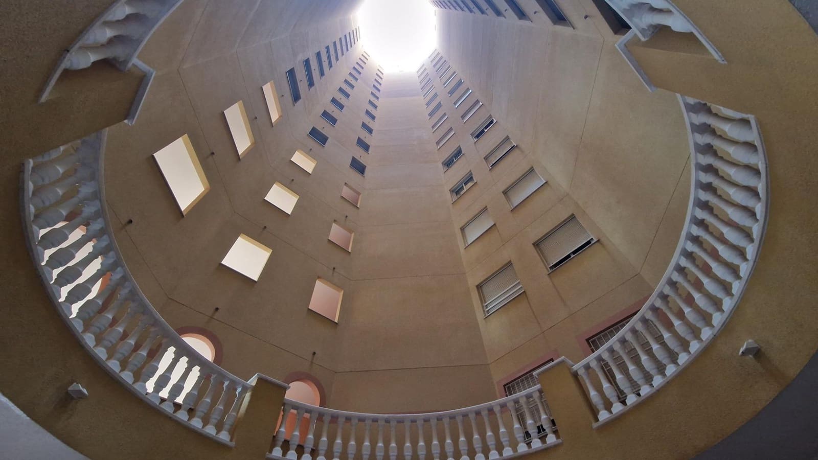 2 makuuhuone Huoneisto myytävänä paikassa Torrevieja mukana uima-altaan - 229 900 € (Ref: 8867336)