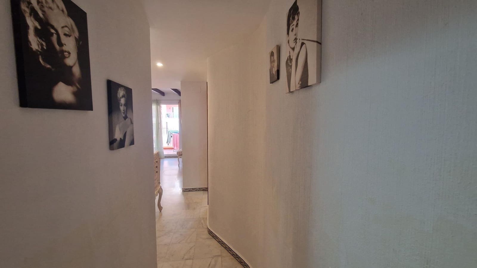 2 makuuhuone Huoneisto myytävänä paikassa Torrevieja mukana uima-altaan - 229 900 € (Ref: 8867336)