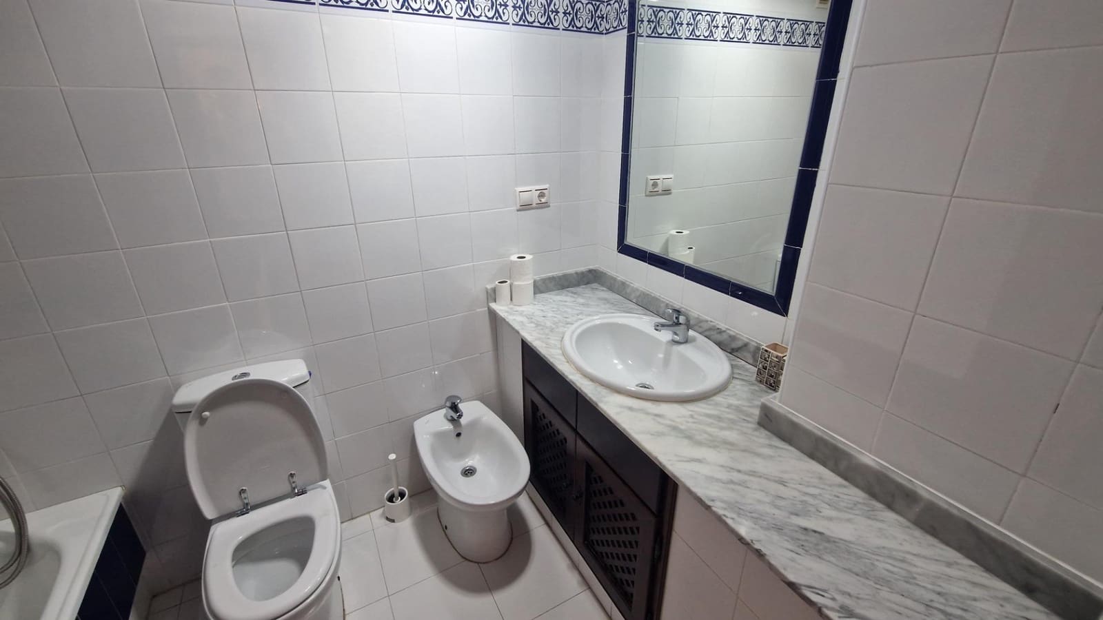 2 makuuhuone Huoneisto myytävänä paikassa Torrevieja mukana uima-altaan - 229 900 € (Ref: 8867336)