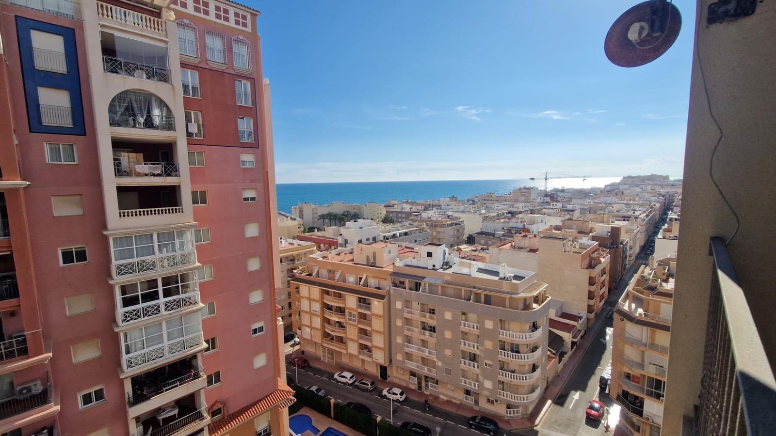 2 makuuhuone Huoneisto myytävänä paikassa Torrevieja mukana uima-altaan - 229 900 € (Ref: 8867336)