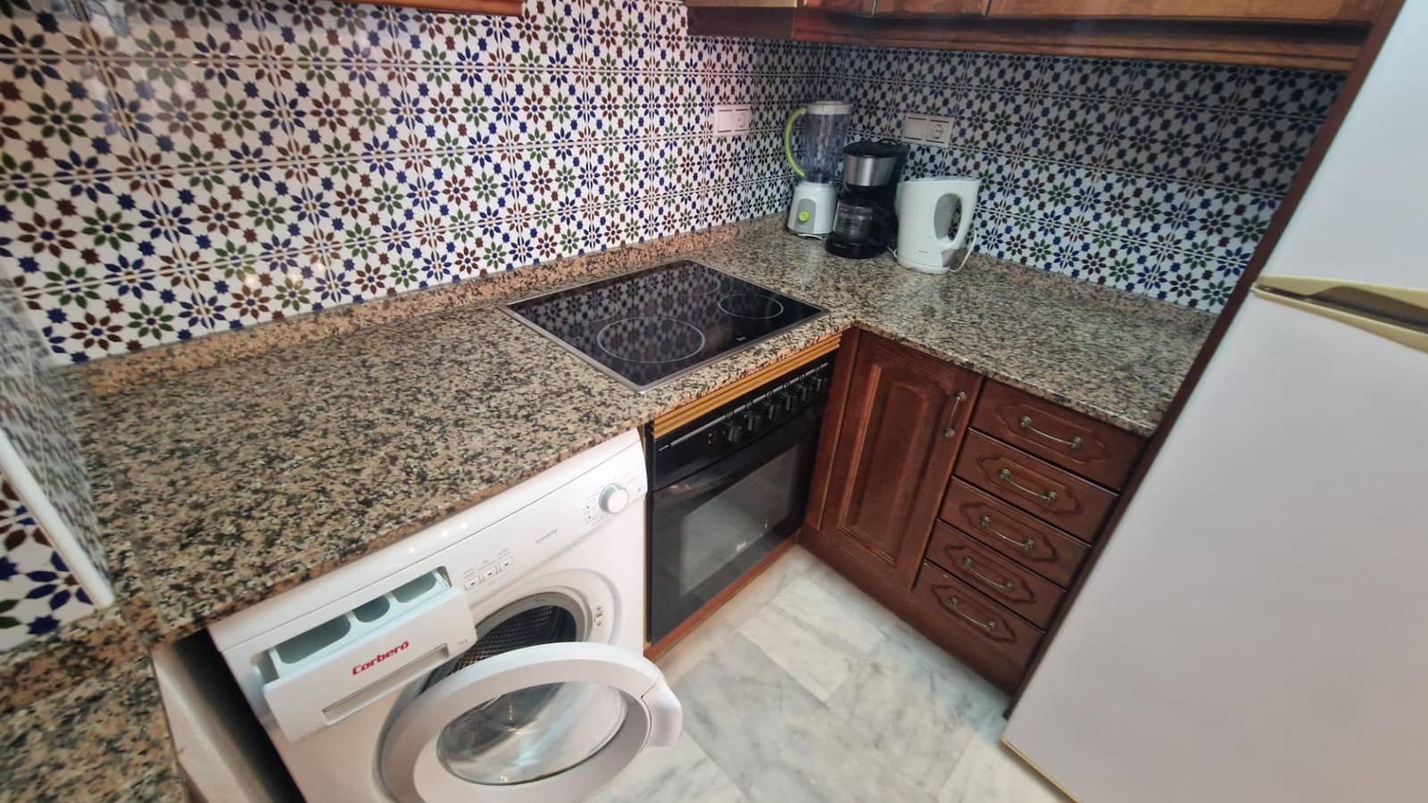 2 makuuhuone Huoneisto myytävänä paikassa Torrevieja mukana uima-altaan - 229 900 € (Ref: 8867336)