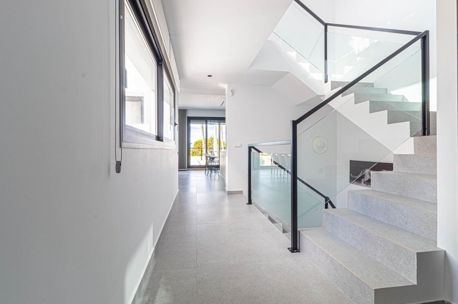 4 makuuhuone Huvila myytävänä paikassa San Fulgencio mukana uima-altaan 
autotalli - 985 000 € (Ref: 8869649)