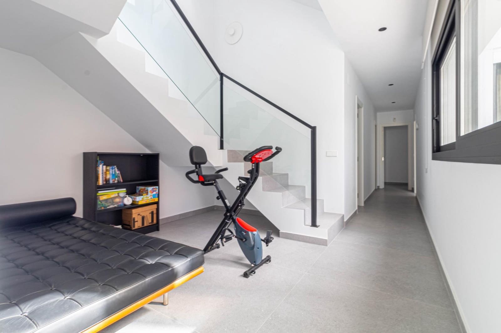 4 makuuhuone Huvila myytävänä paikassa San Fulgencio mukana uima-altaan 
autotalli - 985 000 € (Ref: 8869649)