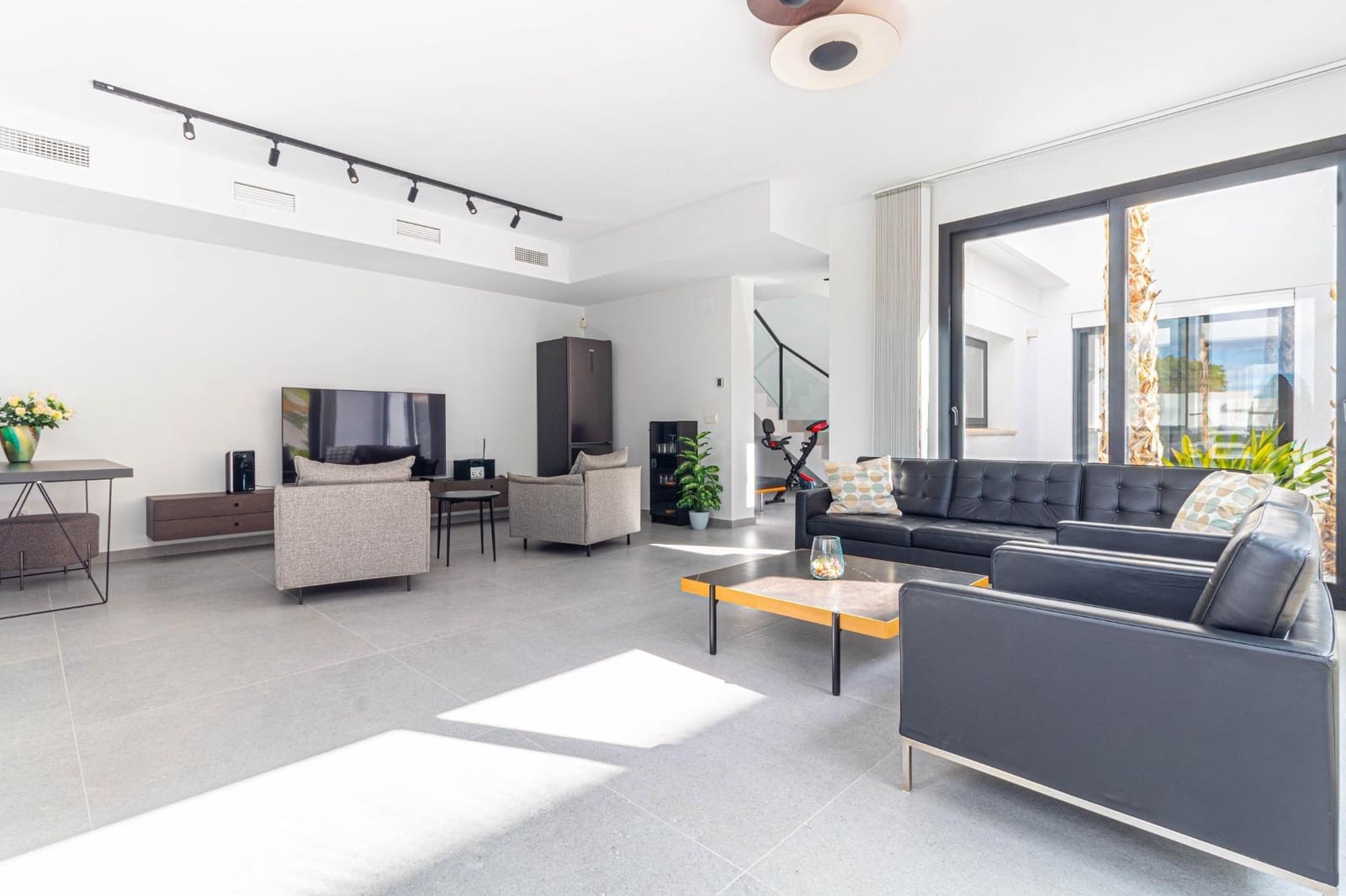 4 makuuhuone Huvila myytävänä paikassa San Fulgencio mukana uima-altaan 
autotalli - 985 000 € (Ref: 8869649)