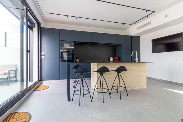 4 makuuhuone Huvila myytävänä paikassa San Fulgencio mukana uima-altaan 
autotalli - 985 000 € (Ref: 8869649)