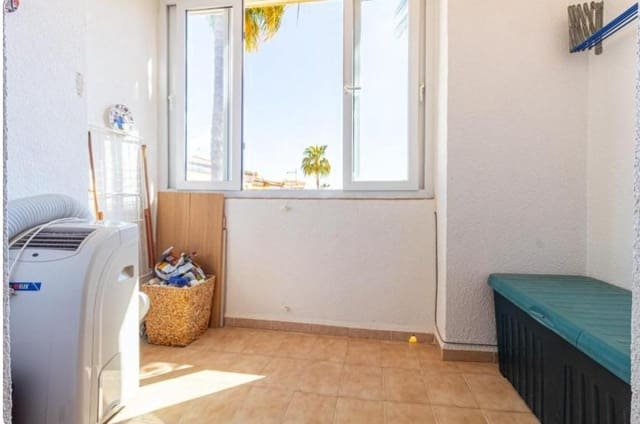 Apartamento de 2 habitaciones en Punta Prima, Orihuela en venta con piscina - 149.000 € (Ref: 8869651)