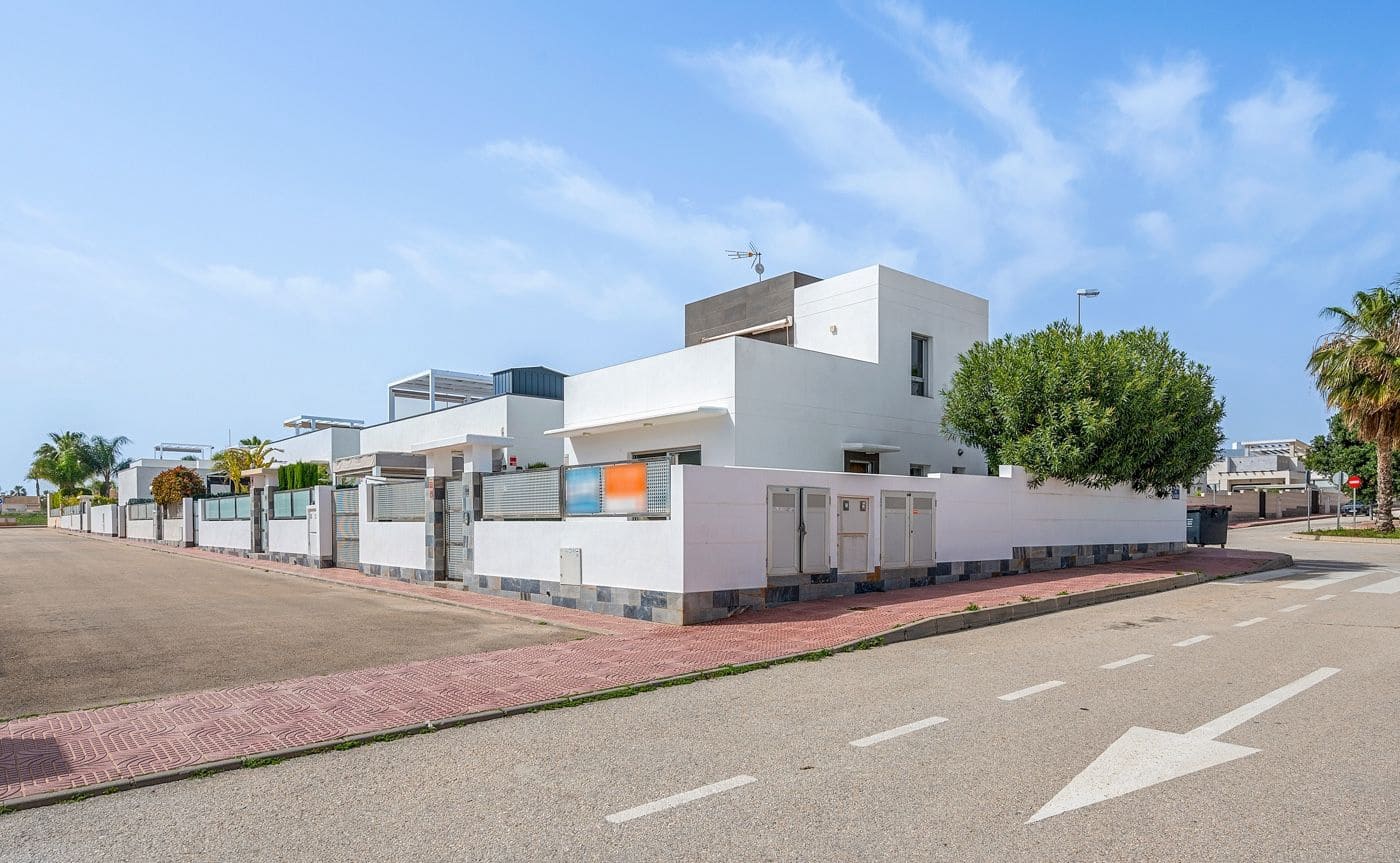 3 quarto Moradia para venda em Algorfa com piscina garagem - 349 000 € (Ref: 8895027)