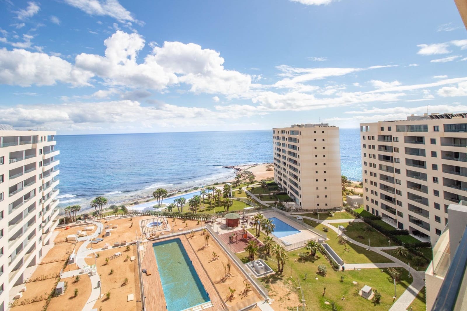 2 quarto Penthouse para venda em Orihuela Costa com piscina - 649 000 € (Ref: 8902282)