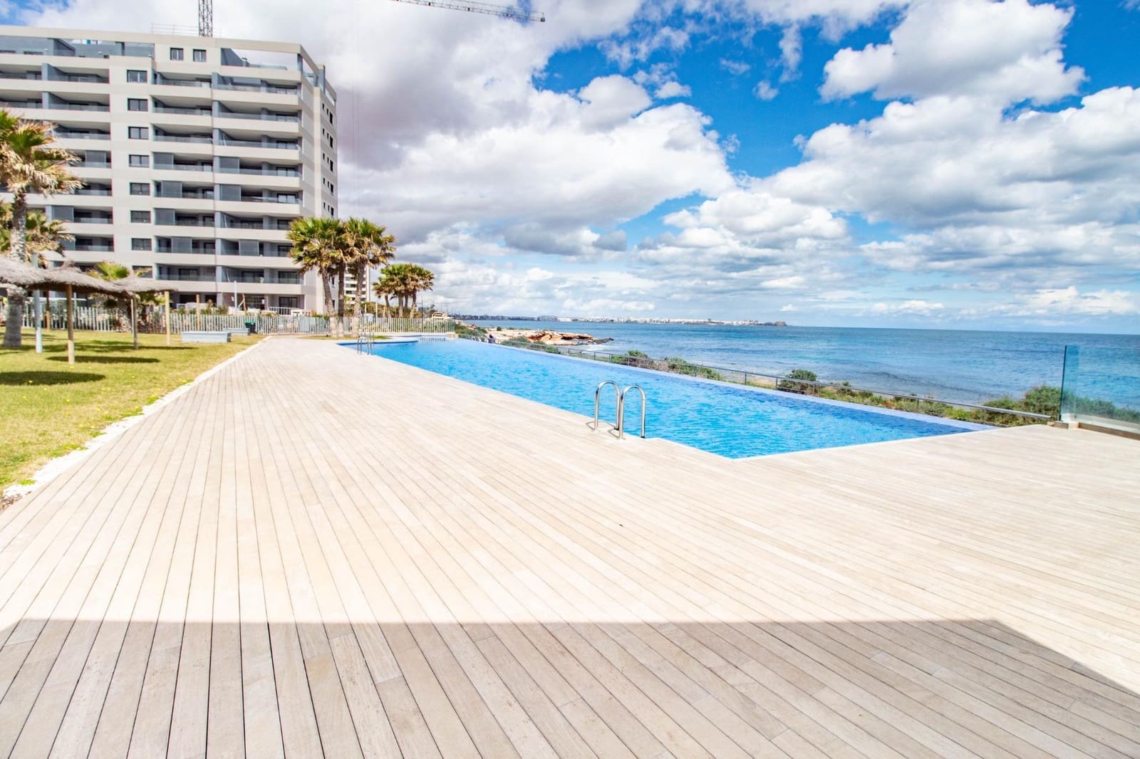 2 quarto Penthouse para venda em Orihuela Costa com piscina - 649 000 € (Ref: 8902282)