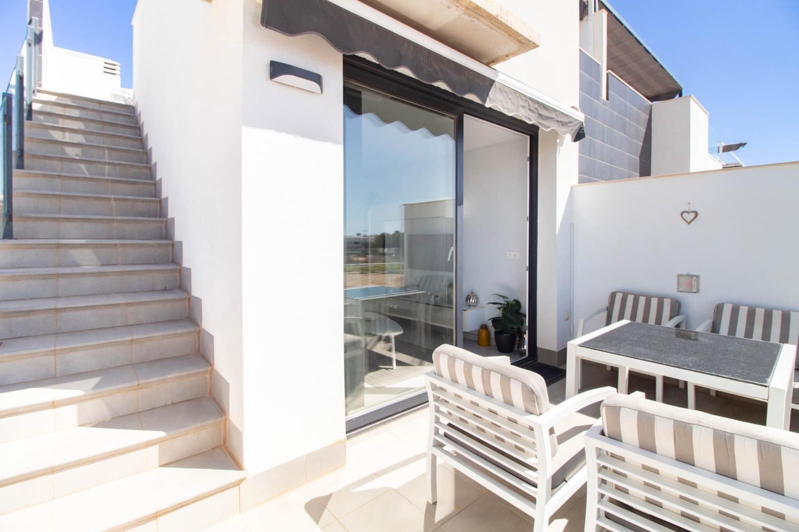 2 quarto Bungalow para venda em Torre de la Horadada com piscina - 295 000 € (Ref: 8926652)