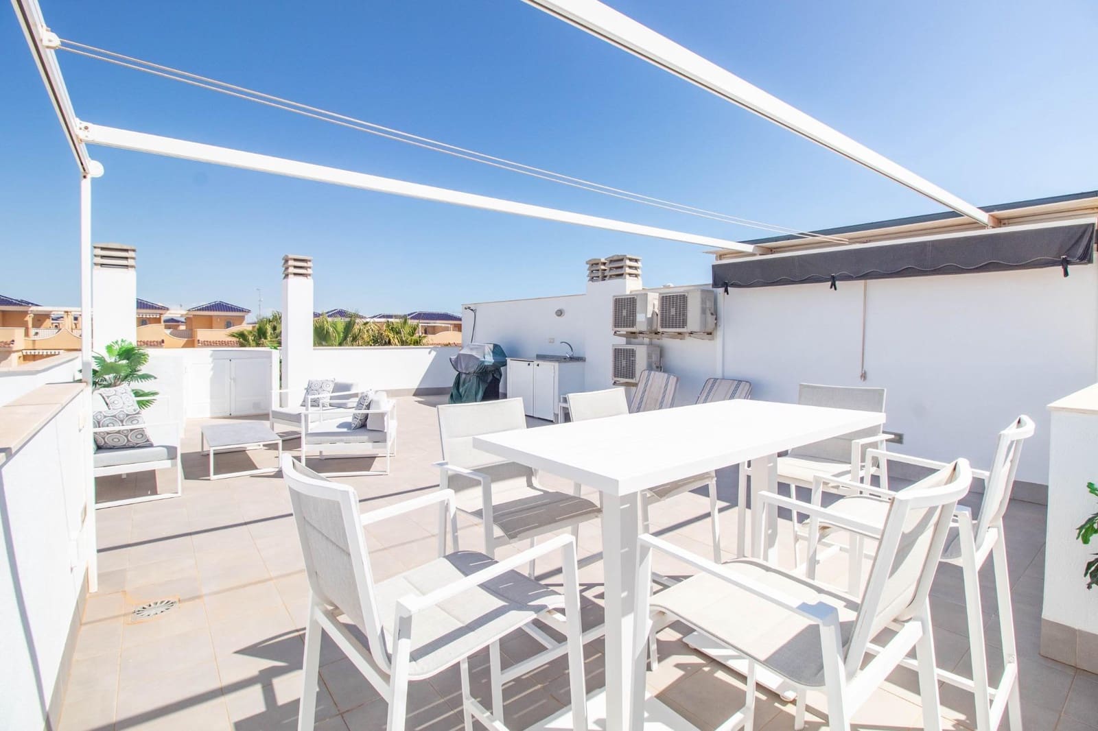 2 quarto Bungalow para venda em Torre de la Horadada com piscina - 295 000 € (Ref: 8926652)