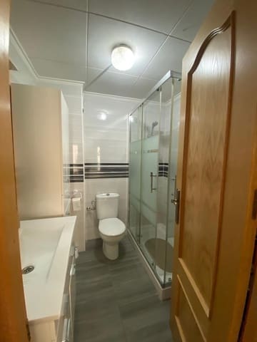 2 soveværelse Lejlighed til salg i Puerto Deportivo, Torrevieja - € 155.000 (Ref: 8930404)