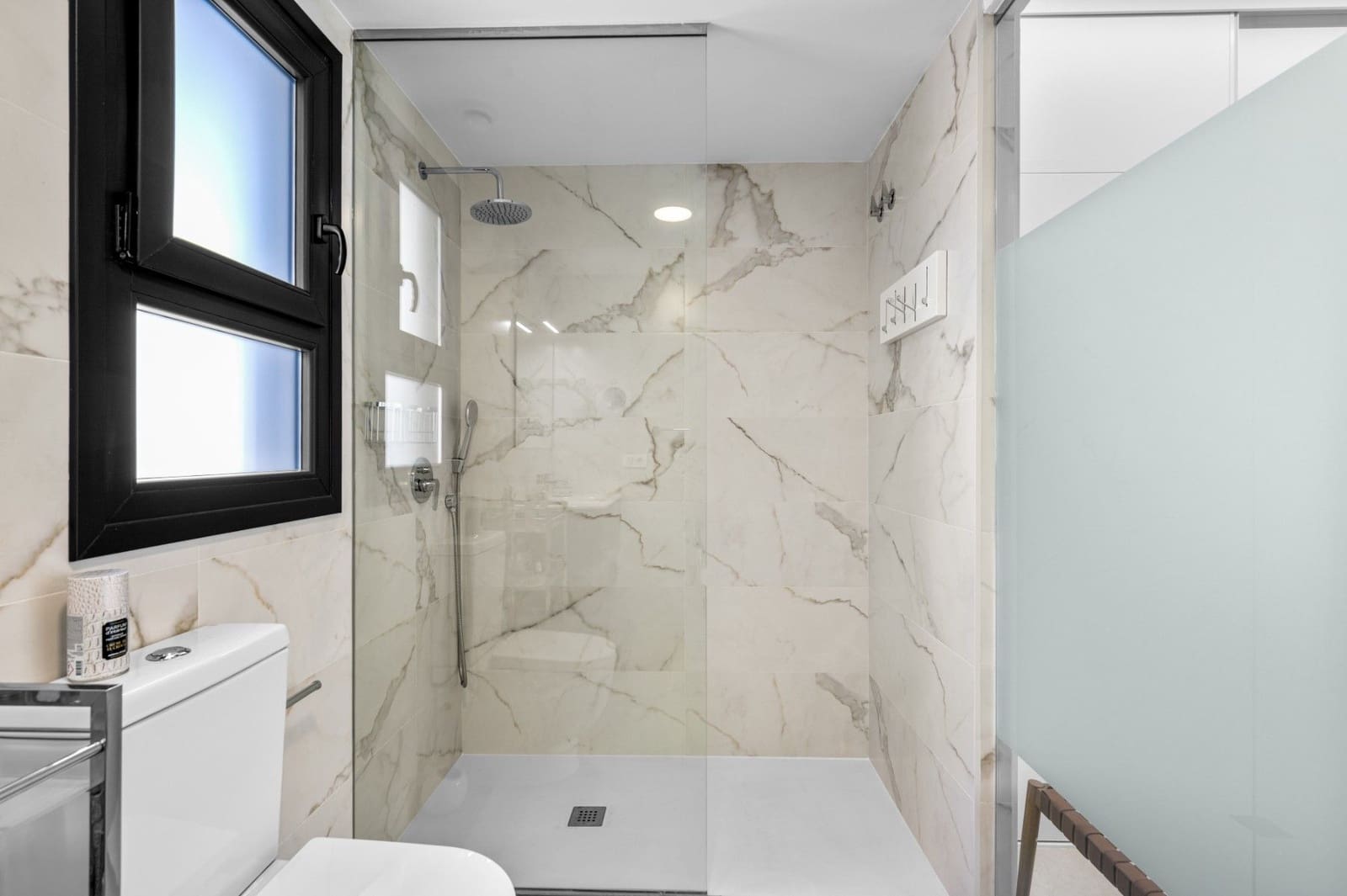 3 sypialnia Apartament na sprzedaż w Villamartin z basenem garażem - 359 000 € (Ref: 8939551)