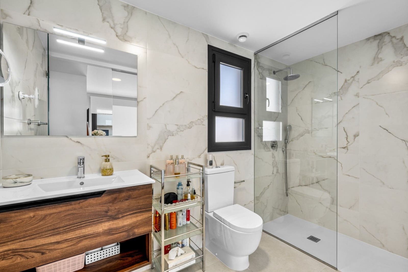 3 sypialnia Apartament na sprzedaż w Villamartin z basenem garażem - 359 000 € (Ref: 8939551)