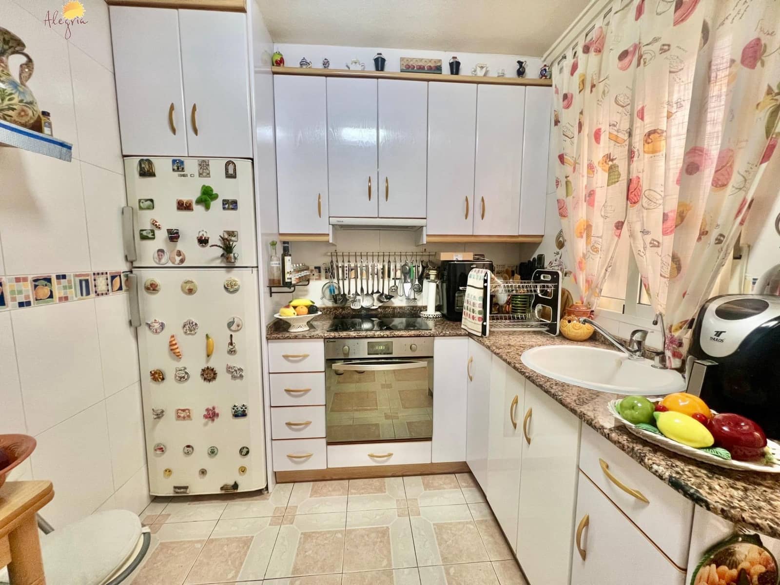 3 quarto Moradia Geminada para venda em Torrevieja com piscina - 159 900 € (Ref: 8940032)