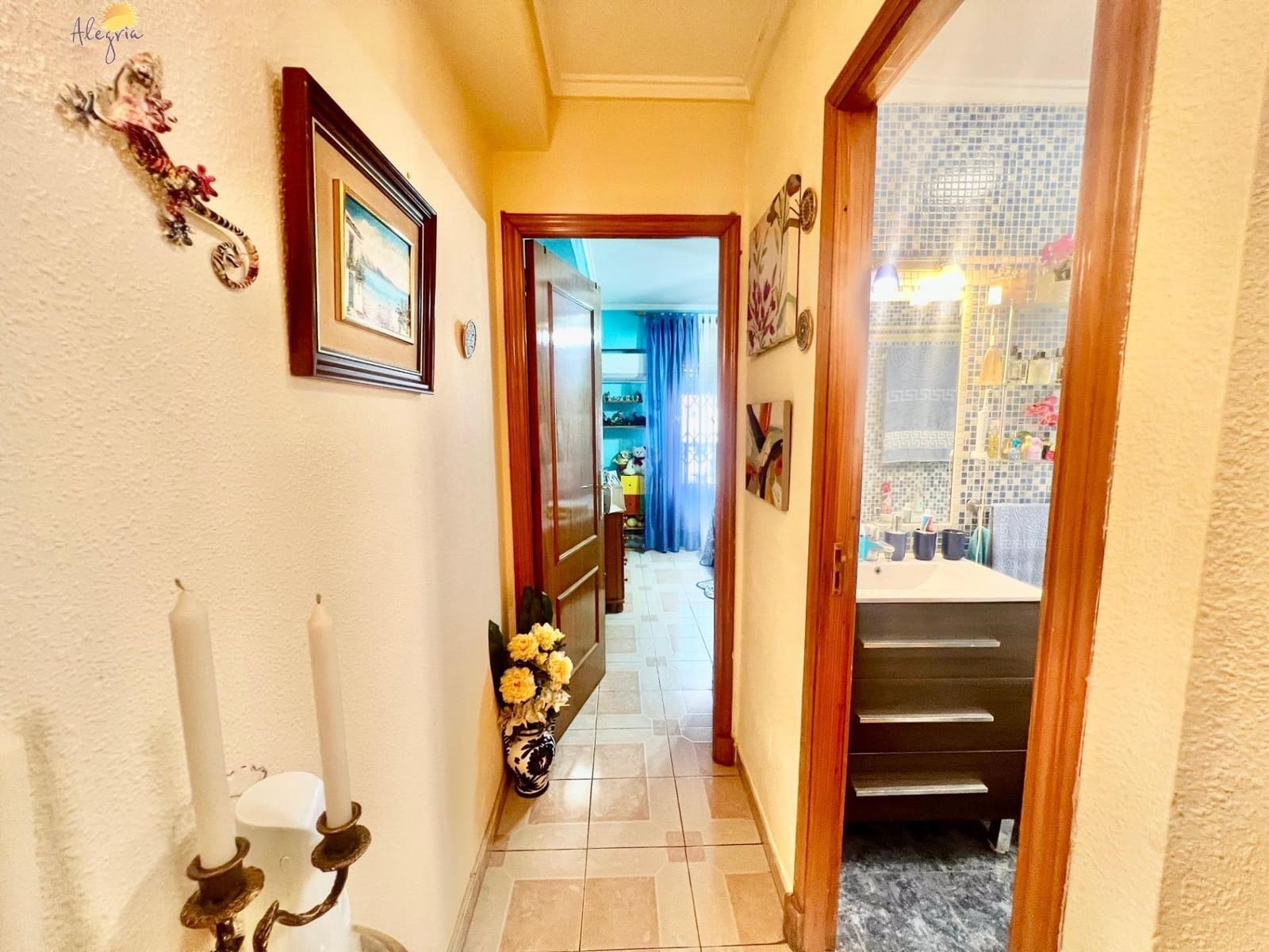 3 quarto Moradia Geminada para venda em Torrevieja com piscina - 159 900 € (Ref: 8940032)