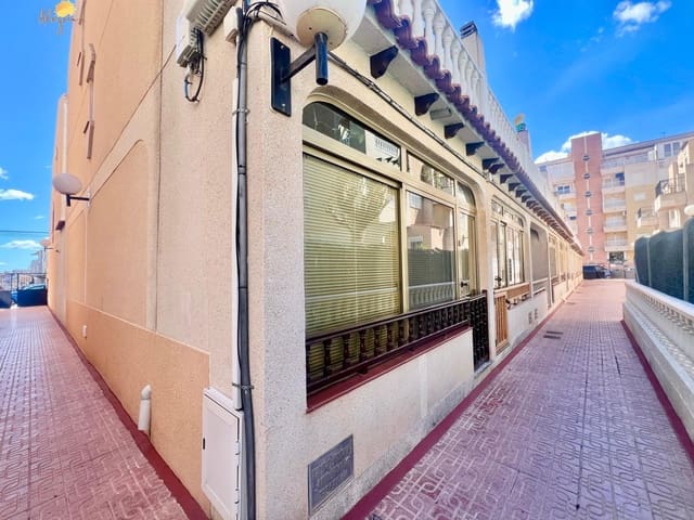 3 soverom Kjedet enebolig til salgs i Avenida Habaneras - Curva de Palangre, Torrevieja med svømmebasseng - € 159 900 (Ref: 8940032)
